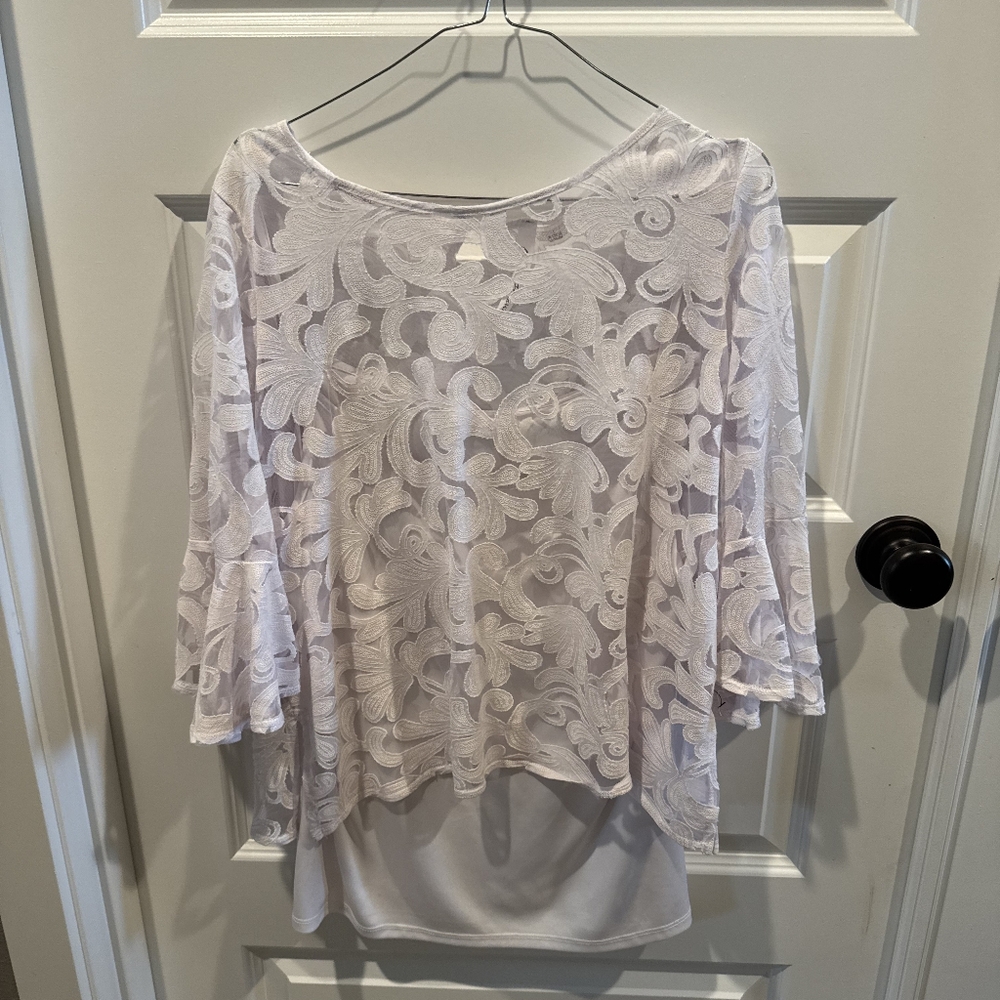 NY Collection Bell Sleeve Lace Top Size L